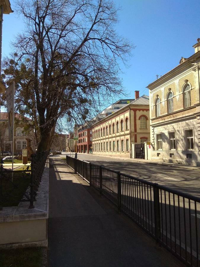 Kosice Smart Apartman Bagian luar foto